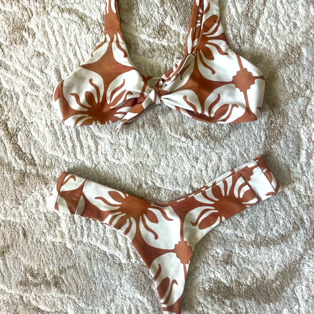 Stone fox Indo Tile bikini set